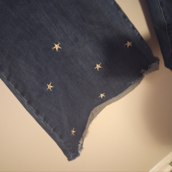 Judy Blue Women's Super Flare Star Embroidered Jeans - Picture 4 of 13